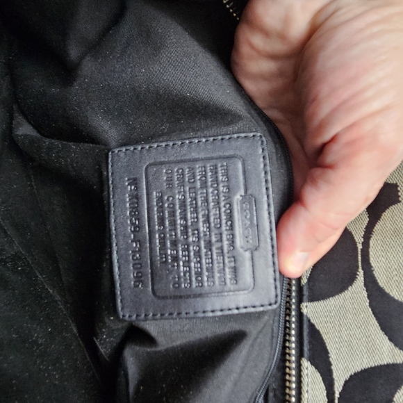 Coach Black and Cream Tote Bag - Picture 3 of 7